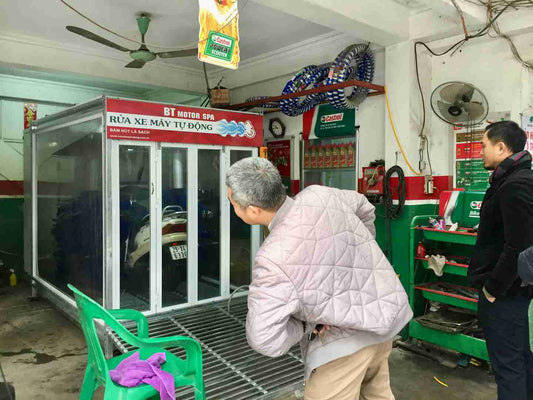 Xem máy rửa xe tự động “Made in Việt Nam” | Báo Dân trí